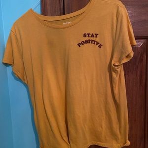 Mustard yellow tee